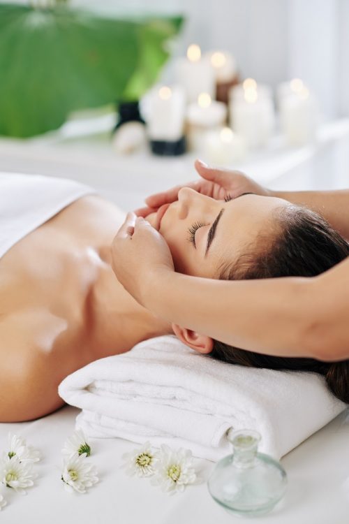 Rejuvenating face massage